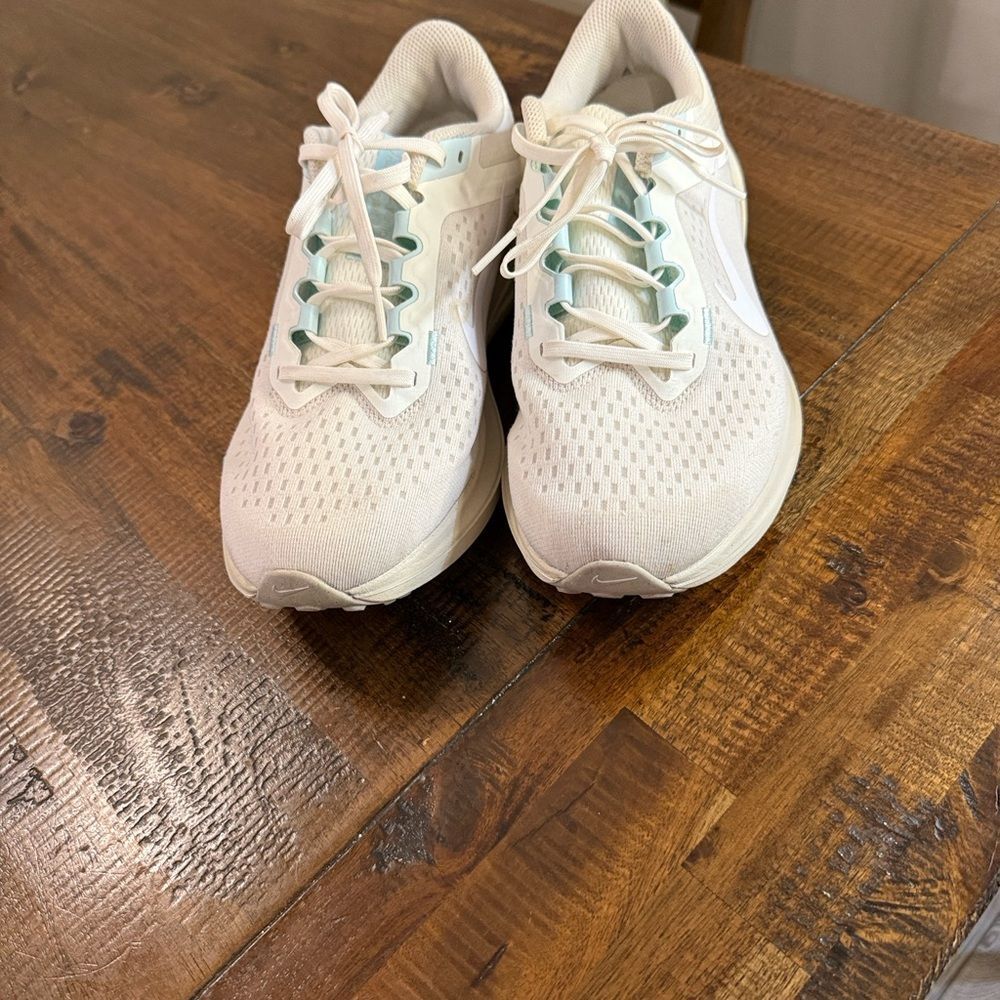 Nike Women's Air Winflo 10 Running Shoes Phantom White Ivory Jade Size 10 - Picture 6 of 11